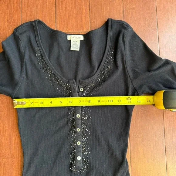 Black Long Sleeve‎ Henley Top w/ Beaded Neckline - Picture 5 of 6